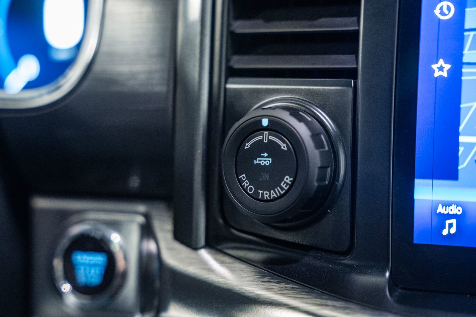 Certified 2023 Ford F150 Lariat w/ Equipment Group 502A High image 34