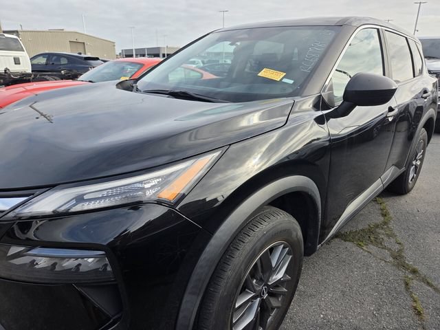 Used 2024 Nissan Rogue S FWD image 5