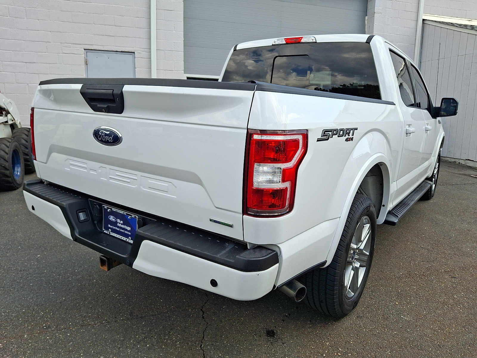 Certified 2019 Ford F150 XLT w/ Equipment Group 302A Luxury AWD/4WD image 10