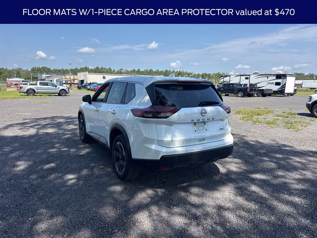 Used 2025 Nissan Rogue SV AWD/4WD image 4
