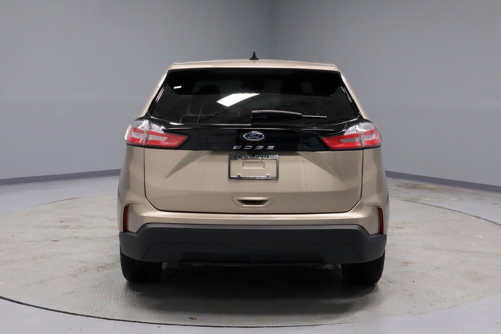 Certified 2021 Ford Edge SE image 9