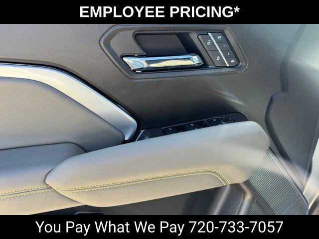 Used 2025 Chevrolet Colorado ZR2 w/ Technology Package AWD/4WD image 12