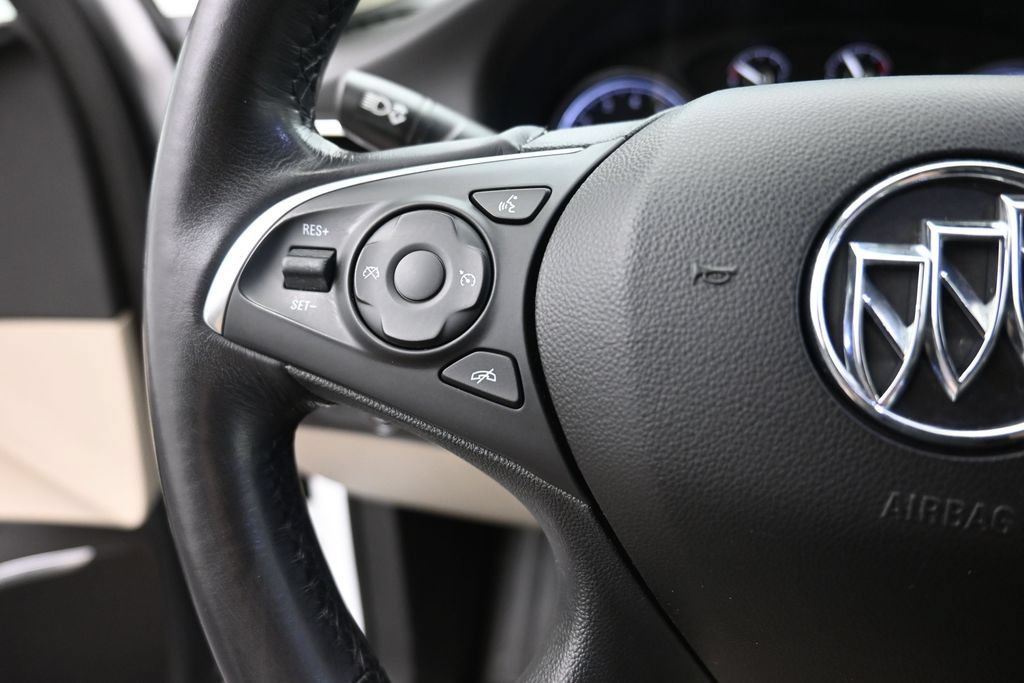 Used 2019 Buick Enclave Essence FWD image 6
