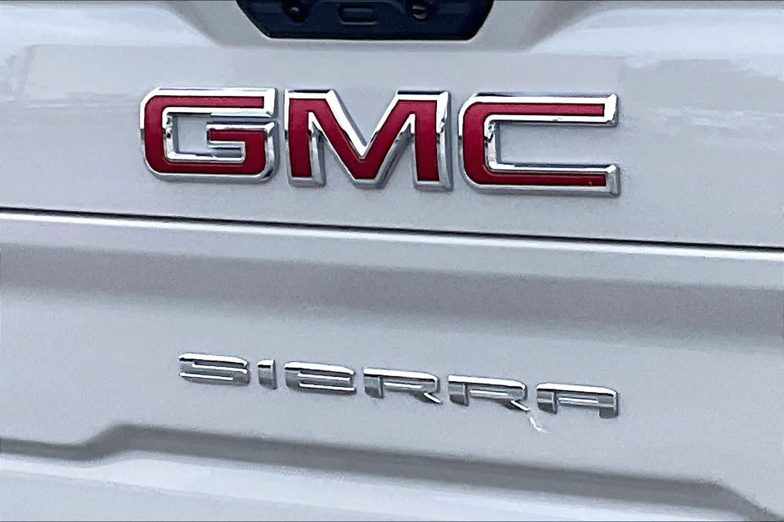Used 2026 GMC Sierra 2500 AT4 w/ AT4 Premium Plus Package AWD/4WD image 28