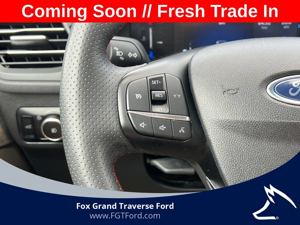 Certified 2025 Ford Escape ST-Line Select AWD/4WD image 18