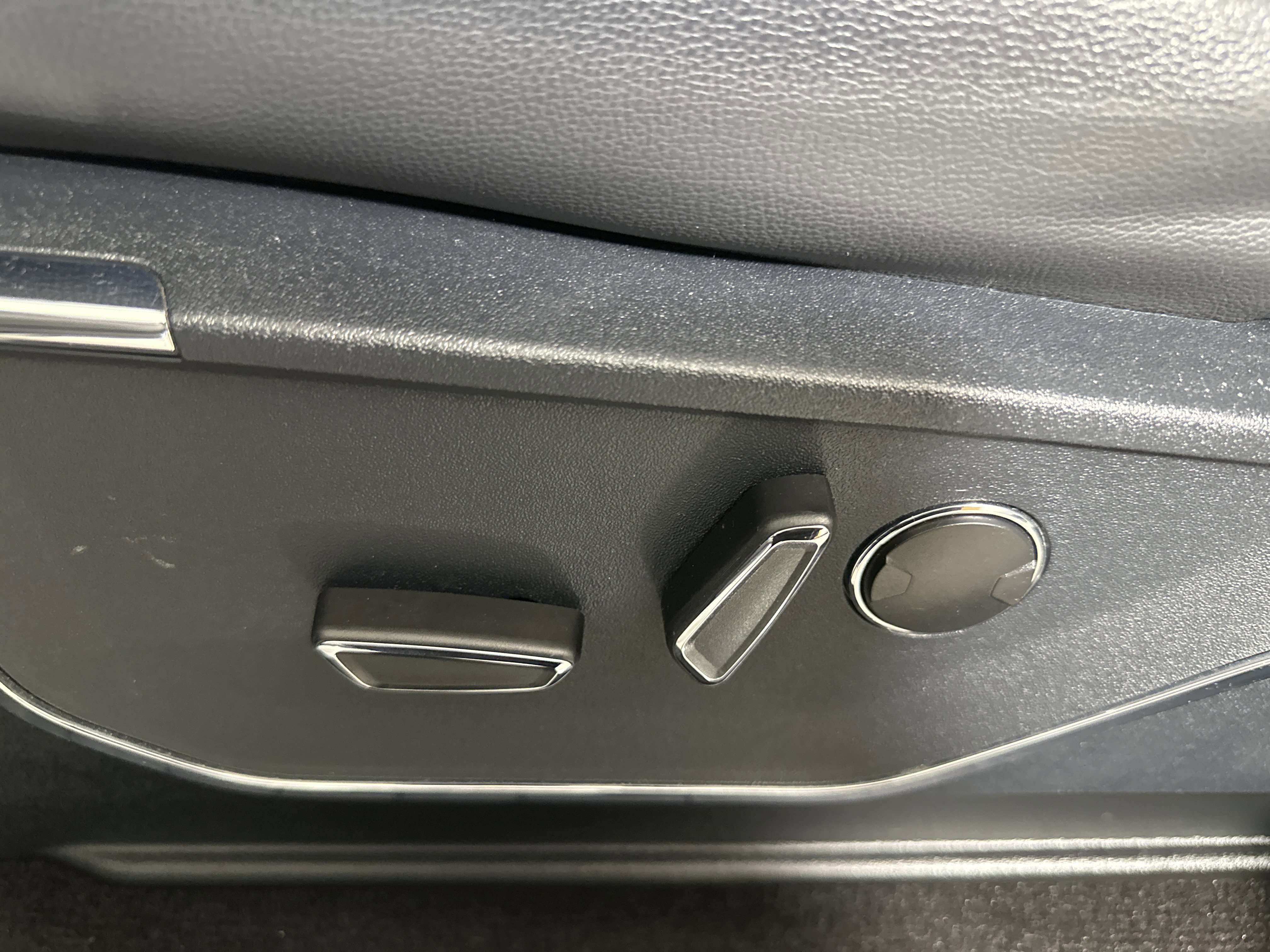 Certified 2021 Ford F150 Lariat w/ Equipment Group 502A High image 10