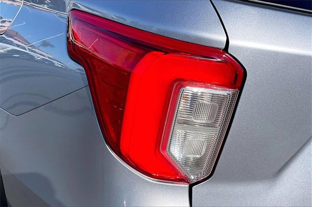 Certified 2024 Ford Explorer XLT image 31