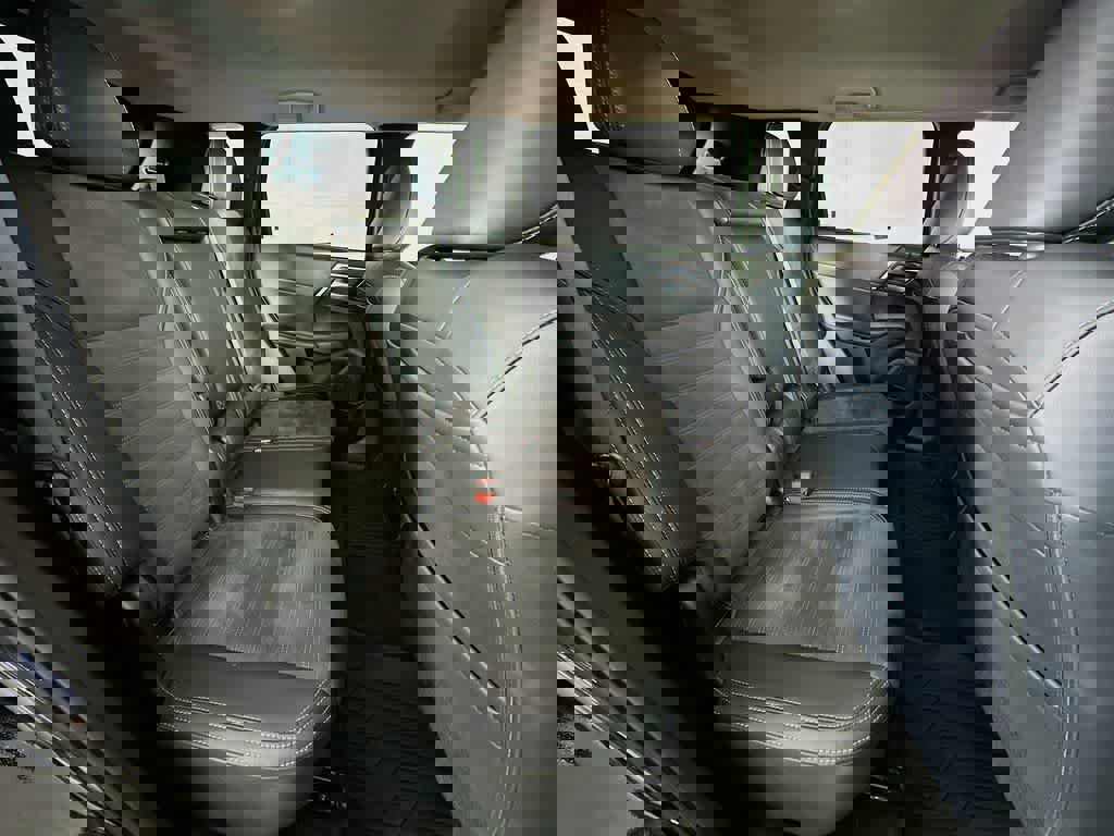 Used 2024 Mitsubishi Outlander SE image 32