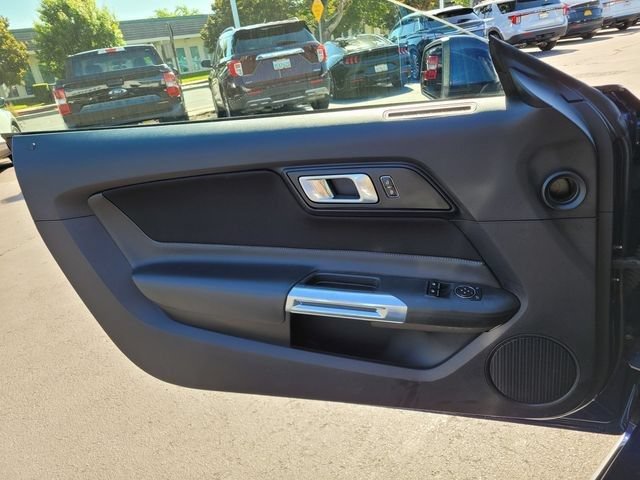 Certified 2019 Ford Mustang Coupe RWD image 28
