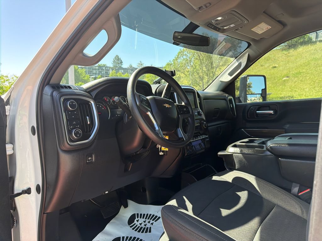 Used 2020 Chevrolet Silverado 3500 LT AWD/4WD image 13