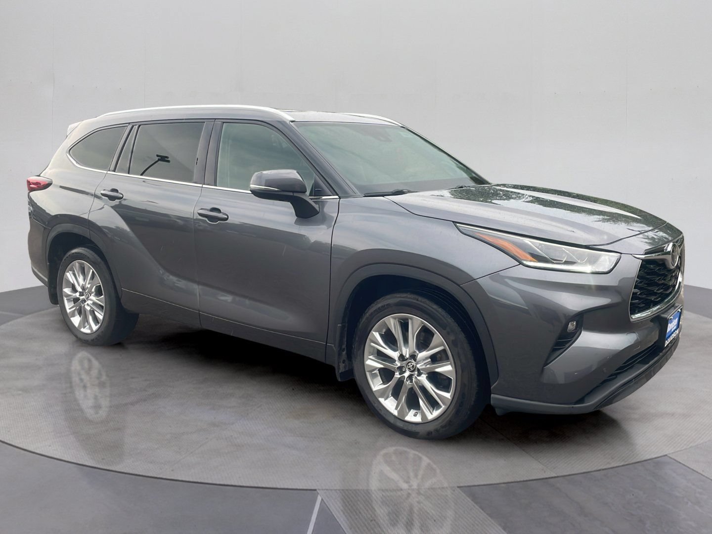 Used 2023 Toyota Highlander Limited AWD/4WD image 10