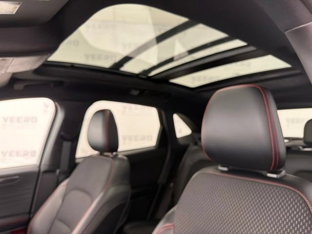 Certified 2023 Ford Escape ST-Line w/ Tech Pack #1 AWD/4WD image 28