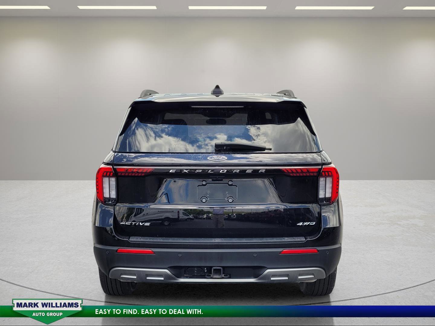 Certified 2025 Ford Explorer Active w/ Active Comfort Package AWD/4WD image 5