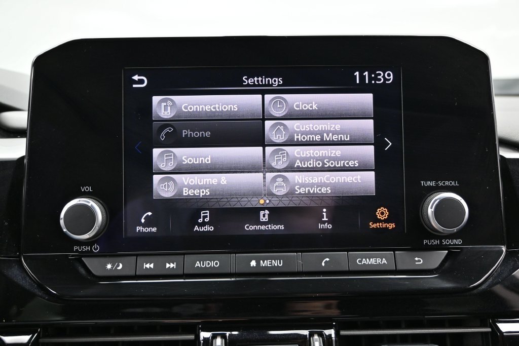 Used 2025 Nissan Pathfinder SV AWD/4WD image 29