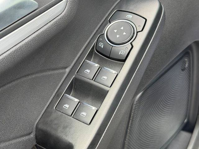 Certified 2025 Ford Escape Platinum AWD/4WD image 14