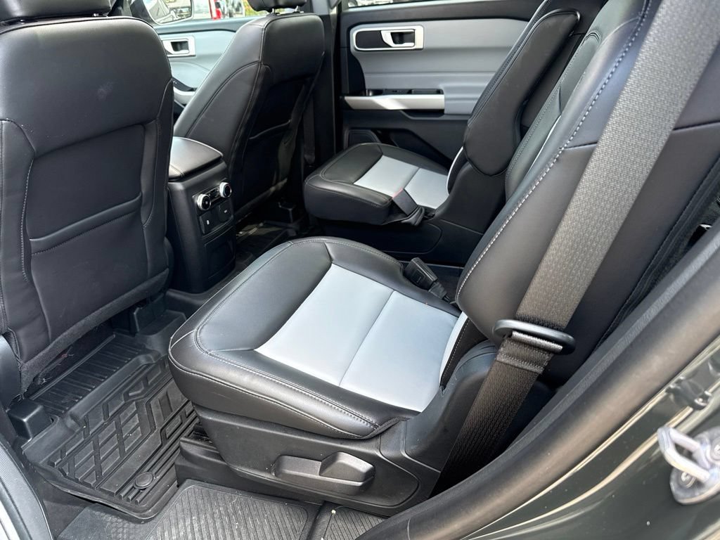 Certified 2023 Ford Explorer XLT w/ Equipment Group 202A AWD/4WD image 13