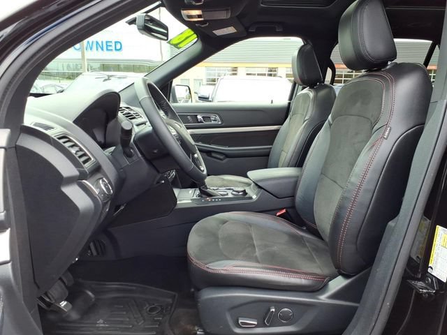Certified 2018 Ford Explorer XLT w/ Equipment Group 202A AWD/4WD image 17