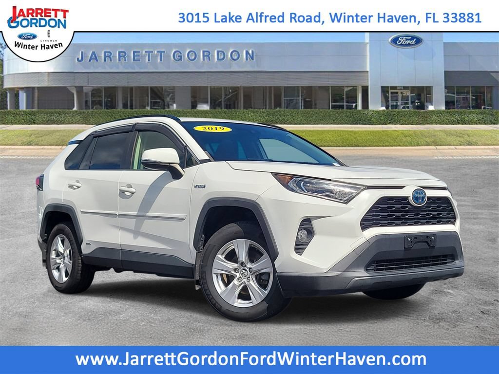 Used 2019 Toyota RAV4 XLE w/ Convenience Package AWD/4WD image 1