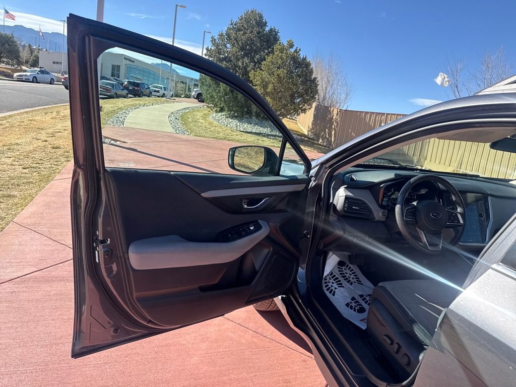 Used 2023 Subaru Outback Premium image 9