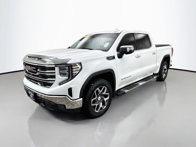 Used 2022 GMC Sierra 1500 SLT w/ SLT Premium Package AWD/4WD image 3