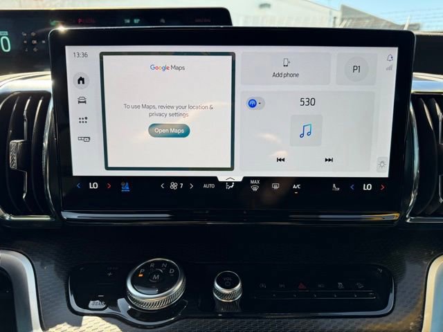 Certified 2025 Ford Expedition Platinum w/ Stealth Appearance Package image 34