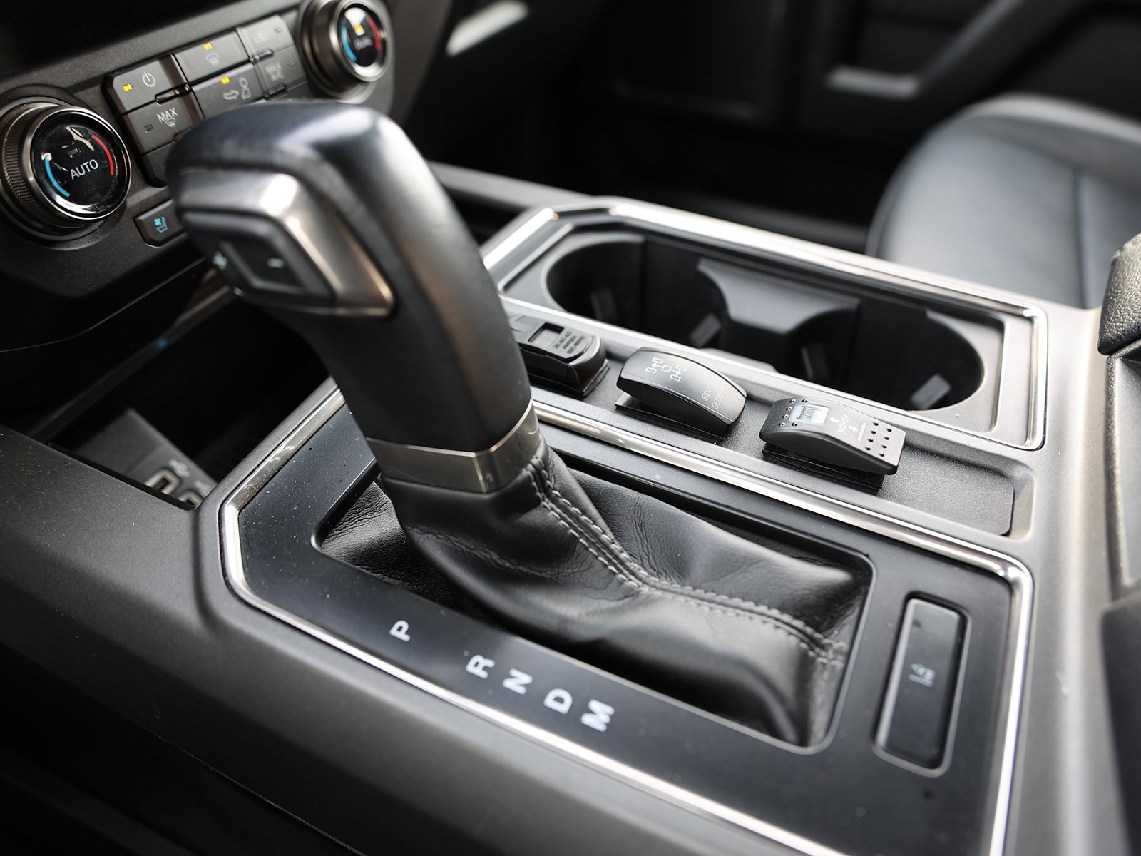 Certified 2020 Ford F150 Raptor w/ Equipment Group 802A Luxury image 39