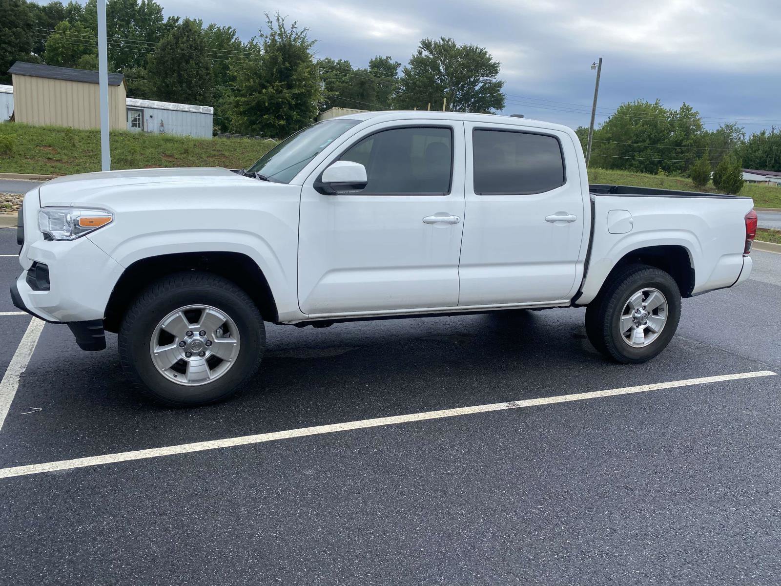Used 2023 Toyota Tacoma SR AWD/4WD image 4
