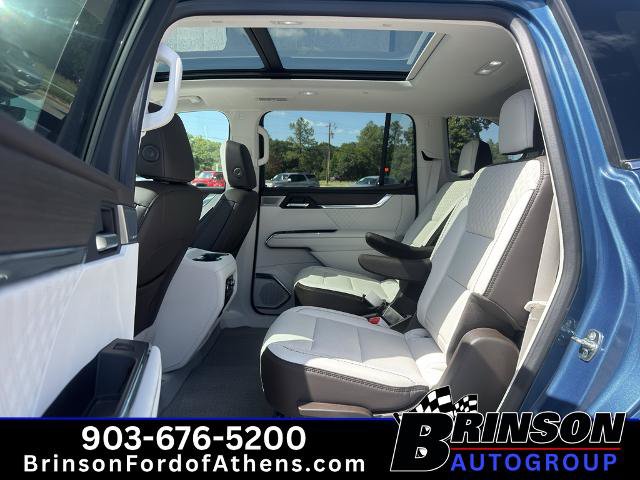 Used 2025 GMC Acadia Denali w/ Super Cruise Package FWD image 15