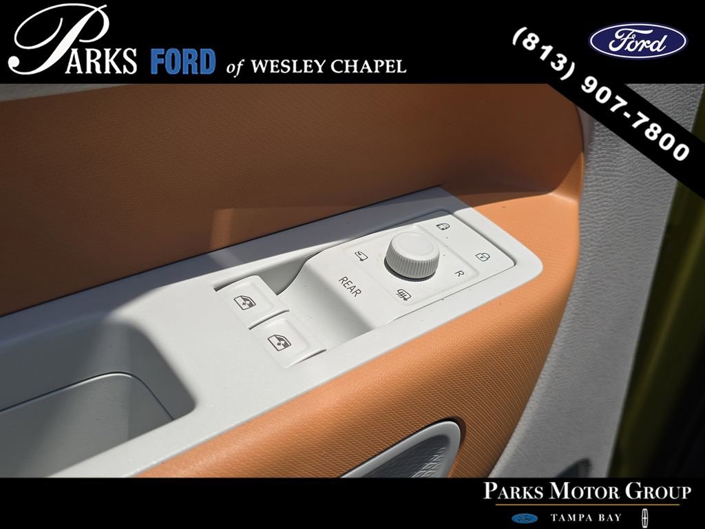Used 2025 Volkswagen ID. Buzz 1st Edition AWD/4WD image 18