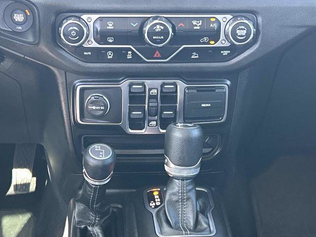 Used 2024 Jeep Wrangler Unlimited Sport AWD/4WD image 16