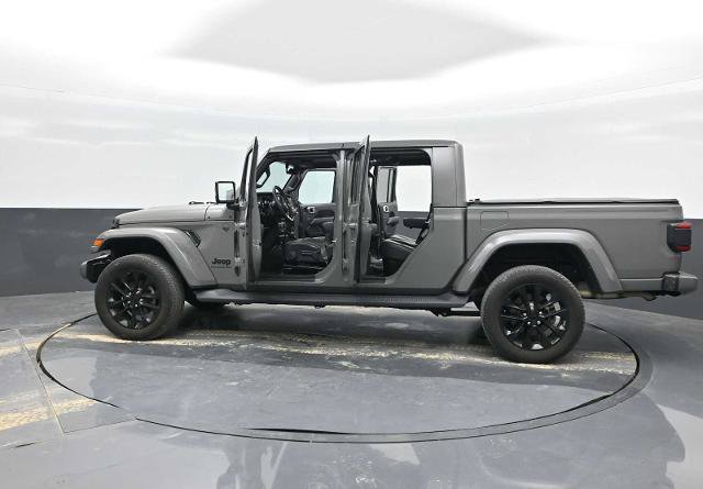 Used 2022 Jeep Gladiator Overland AWD/4WD image 39