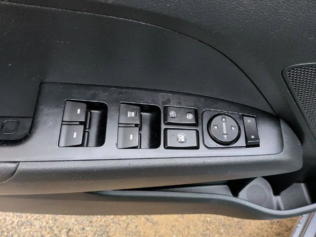 Used 2019 Hyundai Elantra SE w/ Cargo Package image 15