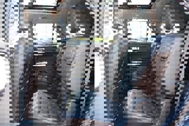 Certified 2023 Ford Explorer Limited w/ Hybrid Equipment Group 310A image 23