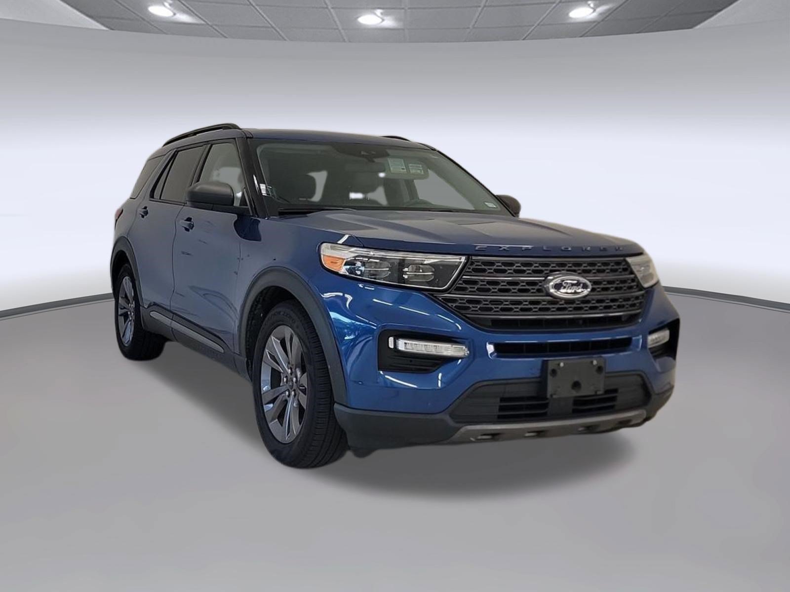 Certified 2021 Ford Explorer XLT w/ Equipment Group 202A RWD image 5