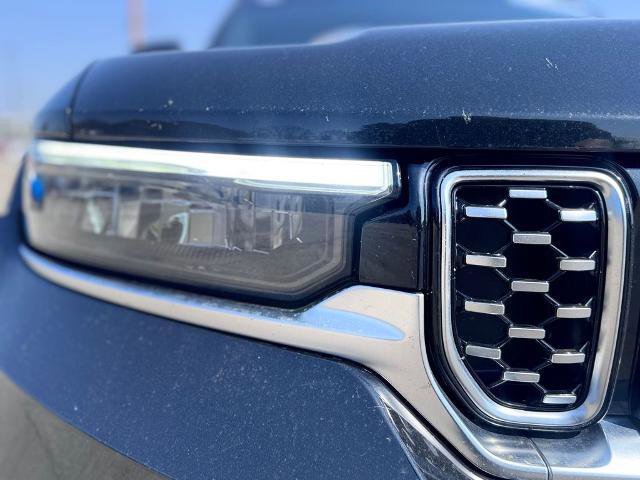 Used 2023 Jeep Grand Cherokee Summit image 10