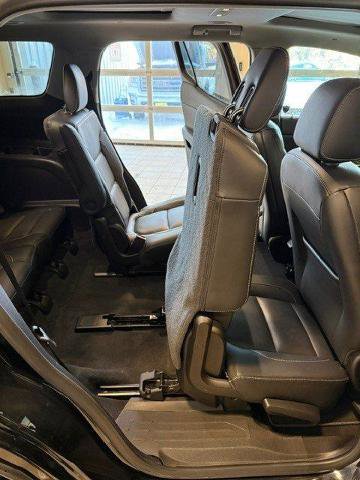Used 2019 GMC Acadia SLT AWD/4WD image 12
