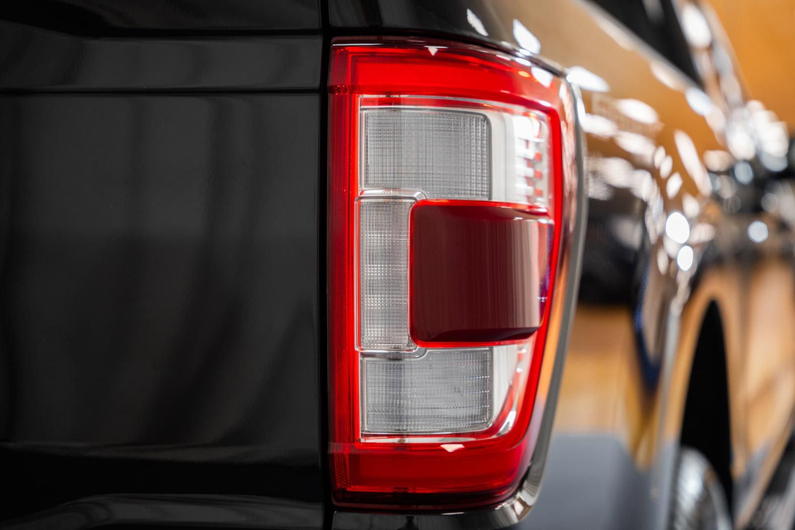 Certified 2023 Ford F150 Lariat w/ Equipment Group 502A High image 21