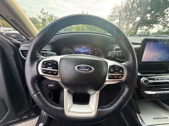 Certified 2022 Ford Explorer Limited w/ Equipment Group 301A AWD/4WD image 17