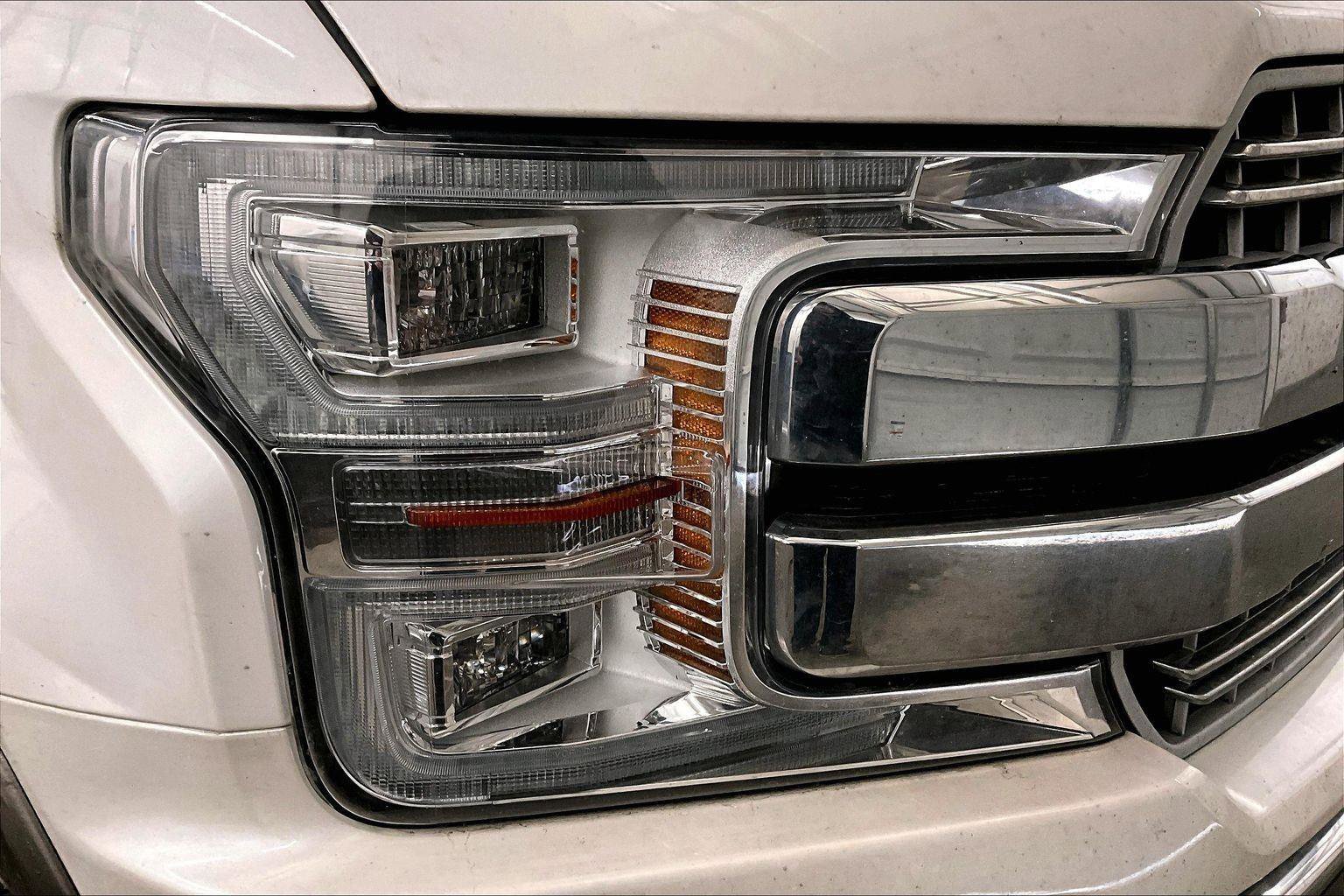 Certified 2019 Ford F150 Lariat w/ Equipment Group 502A Luxury image 27