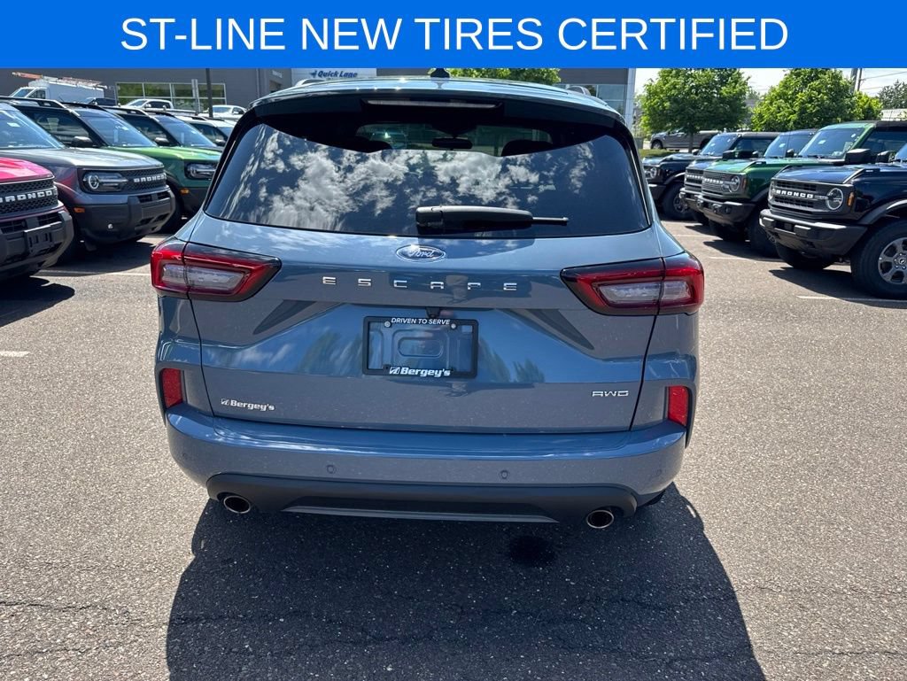 Certified 2023 Ford Escape ST-Line w/ Tech Pack #1 AWD/4WD image 7