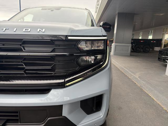 Certified 2025 Ford Expedition Active image 8