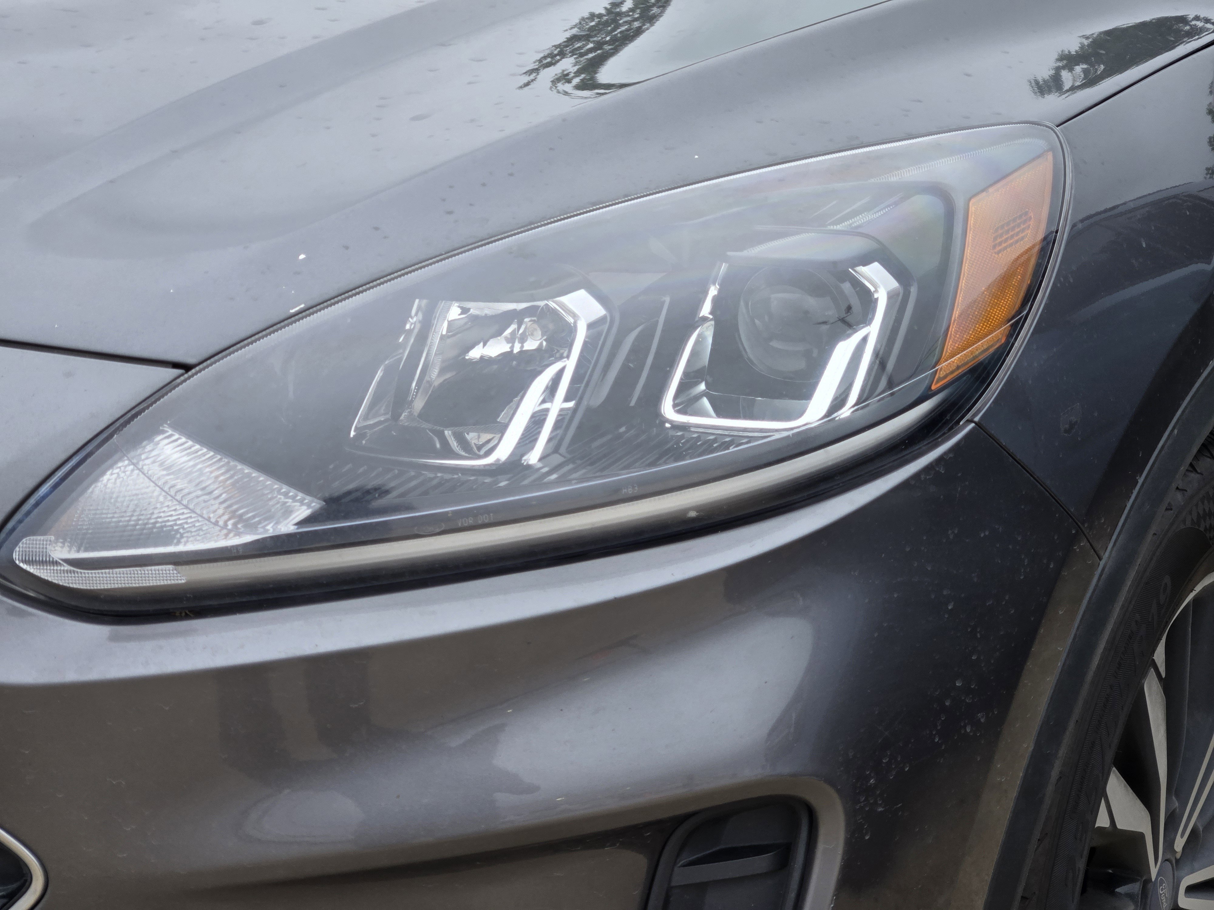 Certified 2021 Ford Escape SE w/ SE Sport Appearance Package FWD image 6