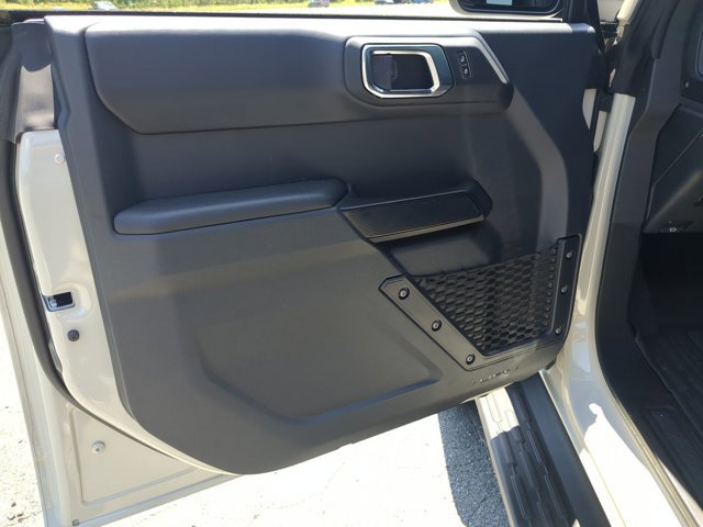 Certified 2025 Ford Bronco Outer Banks w/ Sasquatch Package AWD/4WD image 13
