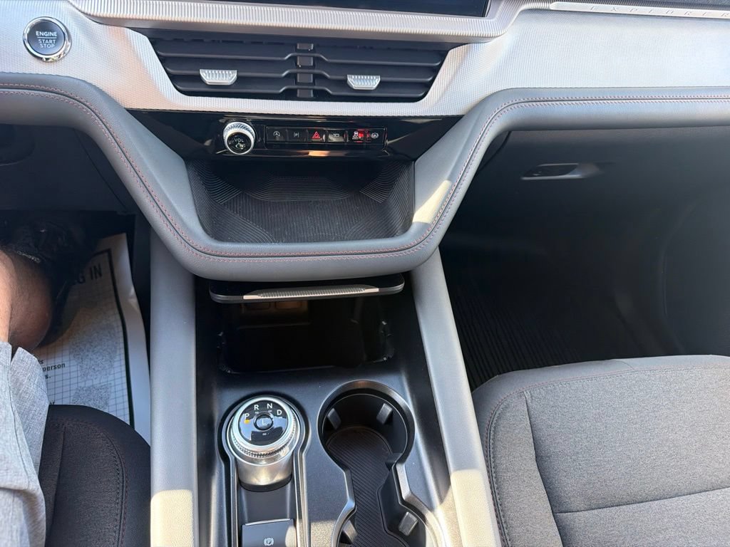 Certified 2025 Ford Explorer Active AWD/4WD image 33