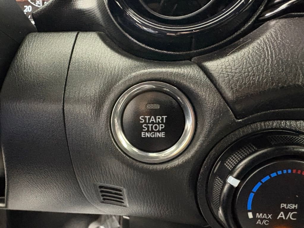 Used 2018 MAZDA MX-5 Miata Club image 29