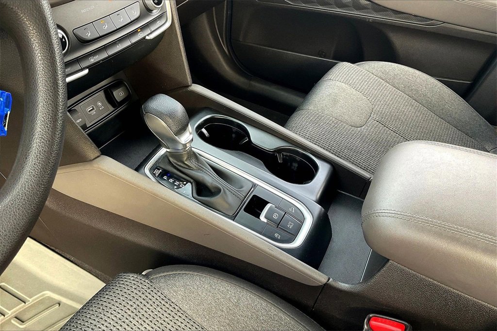 Used 2020 Hyundai Santa Fe SE image 16