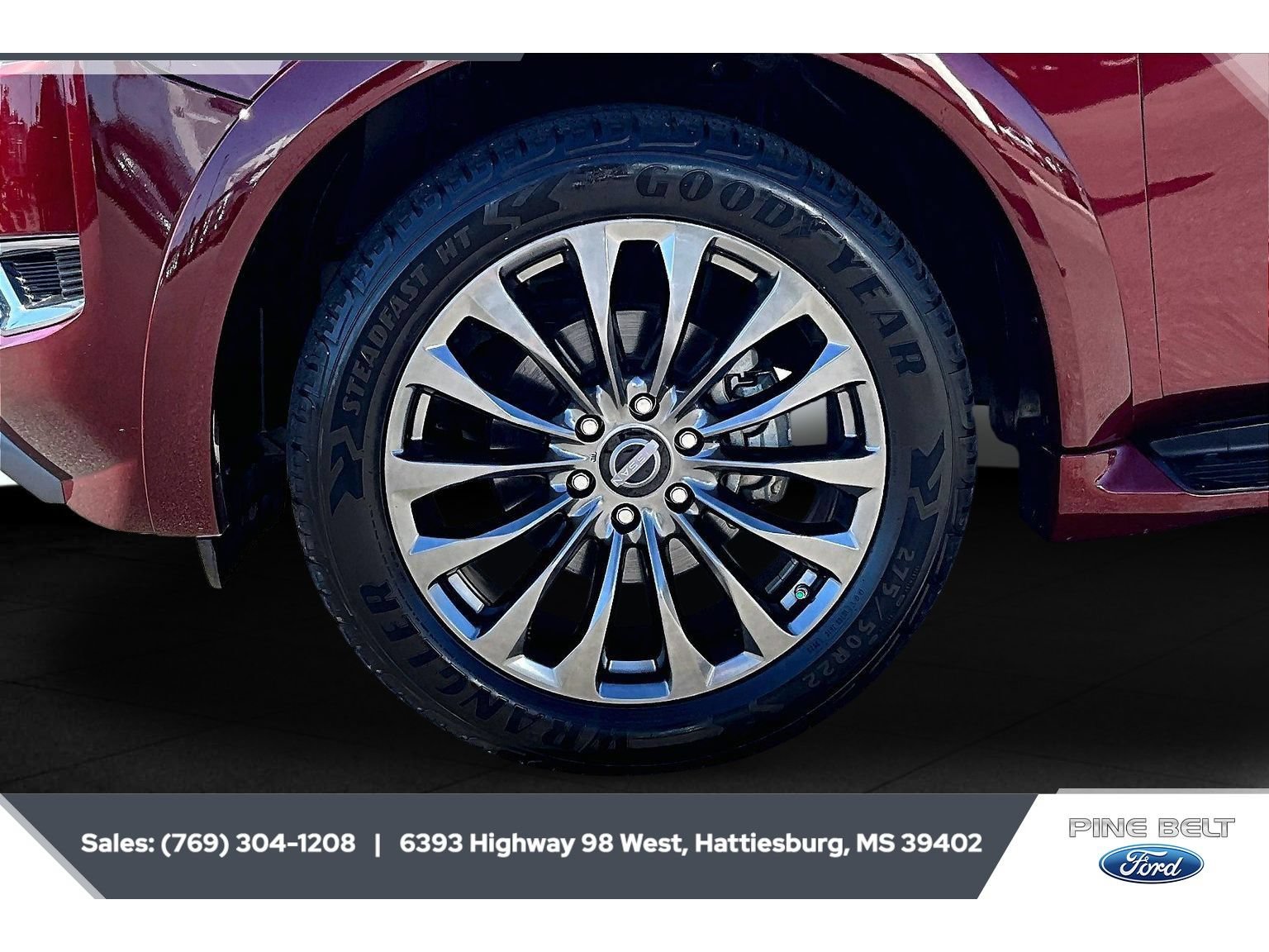 Used 2021 Nissan Armada Platinum w/ Captain's Chairs Package RWD image 7