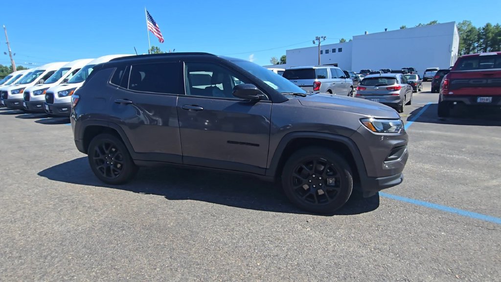Used 2023 Jeep Compass Latitude AWD/4WD image 20