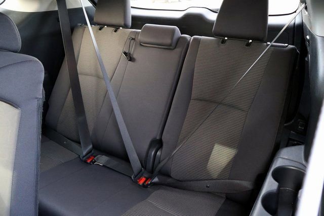 Used 2024 Toyota Highlander LE image 24