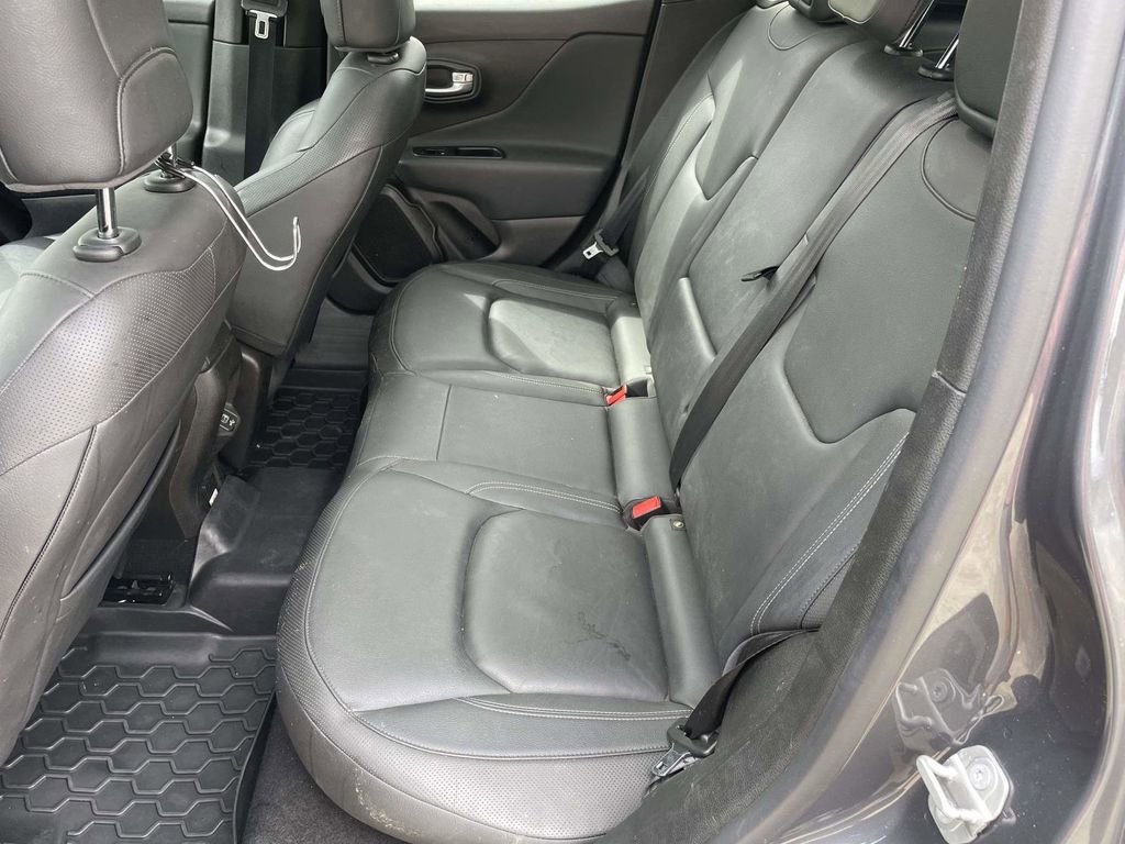 Used 2022 Jeep Renegade Limited w/ Sun, Sound & Wheels Group AWD/4WD image 12